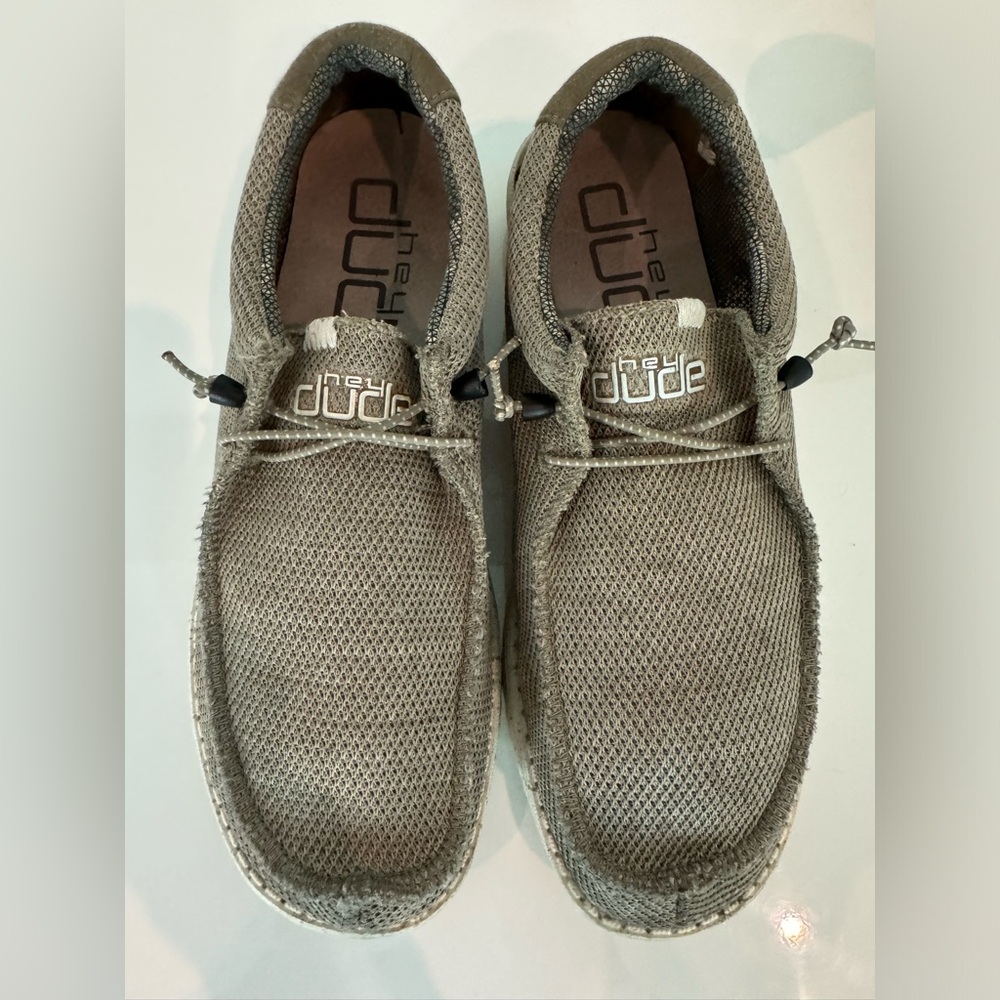 HEY DUDE Wally - Sox - Beige w Brown Leather Detail Size 11 Slip-On Men’s Shoes - Picture 2 of 8